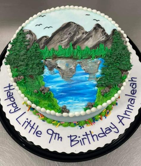 Mountain Cake Ideas Birthday, Mountain Cakes, Mountain Cake, Buttercream Decorating, Sheet Cake Designs, Forest Birthday, Cake Decorating Frosting, Themed Birthday Cakes, Diy Cake