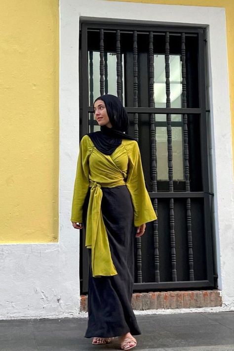 Summer Muslimah Outfit, Skims Dress Modest, Hijabi Summer Dresses, Hijabi Vacation Outfits, Muslim Summer Outfits, Modest Summer Outfits Muslim, Summer Hijabi, Halal Outfits, Hijabi Summer