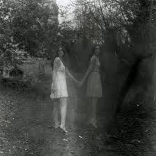 doppelgangers ghoust Creepy Old Photos, Black And White Picture Wall, Real Ghosts, Creepy Pictures, Digital Museum, Pop Culture References, White Photos, Black Aesthetic, Black And White Photography