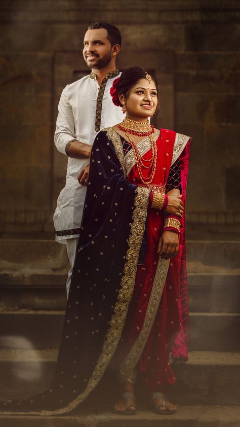 Temple Couple Photoshoot, South Couple, Pre Wedding Photoshoot India, Vasai Fort, Temple Couple, Preshoot Ideas, Temple Photoshoot, Temple Shoot, Traditional Shoot