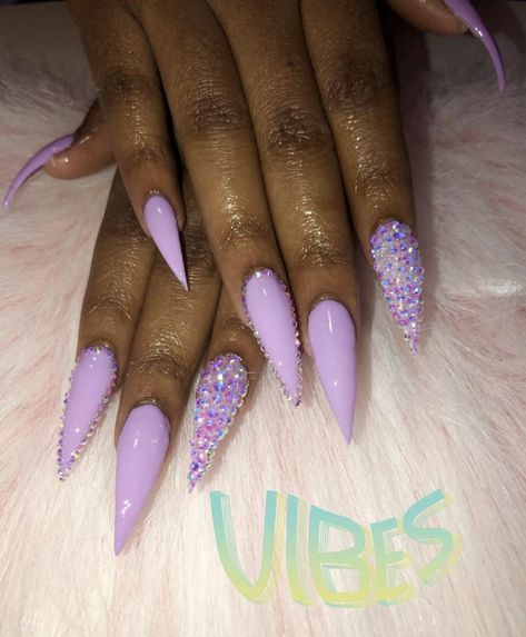 Purple Acrylic Nails, Stiletto Nail Art, Lavender Nails, Stiletto Nails Designs, Girls Nails, Birthday Nails, Manicure Y Pedicure, Dope Nails, Creative Nails