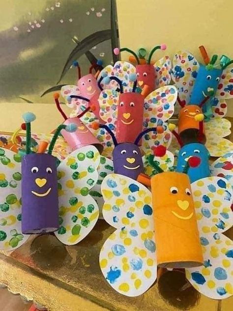 Insect Crafts, Toddler Arts And Crafts, Spring Preschool, Spring Crafts For Kids, Daycare Activities, Kindergarten Crafts, Easter Art, Diy Crafts For Kids Easy, Toddler Art