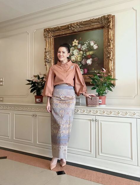 Silk Dress Ideas, Mizo Sunday Dress Design, Mizo Sunday Dress, Sunday Dress Design, Songket Dress, Modern Filipiniana Dress, Batik Dress Modern, Hijab Ideas, Thai Silk Dresses