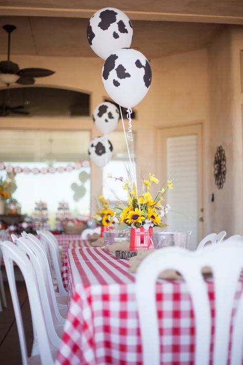 Cowboy + Cowgirl Themed Joint Birthday Party  | cowgirl party | | cowgirl party ideas | #cowgirlparty #cowgirlpartyideas http://www.islandcowgirl.com Cow Print Balloons, Rodeo Birthday Parties, Cow Birthday Parties, Barnyard Birthday Party, Western Birthday Party, Farm Theme Birthday, Rodeo Party, Farm Themed Birthday Party, Farm Animals Birthday Party