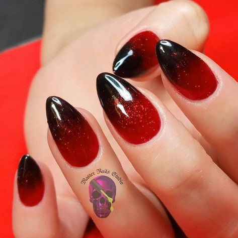 Red And Black Ombre Nails Glitter, Red Ombre Almond Nails, Black Nails With Red Glitter, Red Black Ombre Nails, Black And Red Ombre Nails, Black Ombré Nails, Wedding Toe Nails, Sns Nails Designs, Wedding Toes