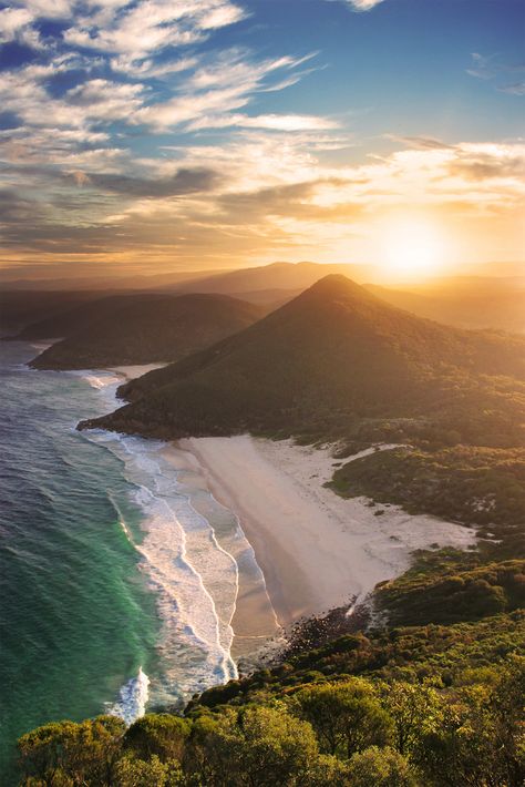 Zenith Beach, Australia www.aquamiracles.com Hobart, Elba, Pretty Places, Australia Travel, South Wales, New South Wales, Tahiti, Places Around The World, Aerial View