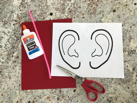 This is such a cute listening ears craft to help kids LISTEN during audiobooks and other activities. Ear Crafts Preschool, Listening Ears Craft Preschool, Ears Craft Preschool, Listening Ears Printable, Hearing Crafts Preschool, Listening To God Craft For Kids, Sense Of Hearing Craft, Listening Crafts For Kids, Listening Ears Craft