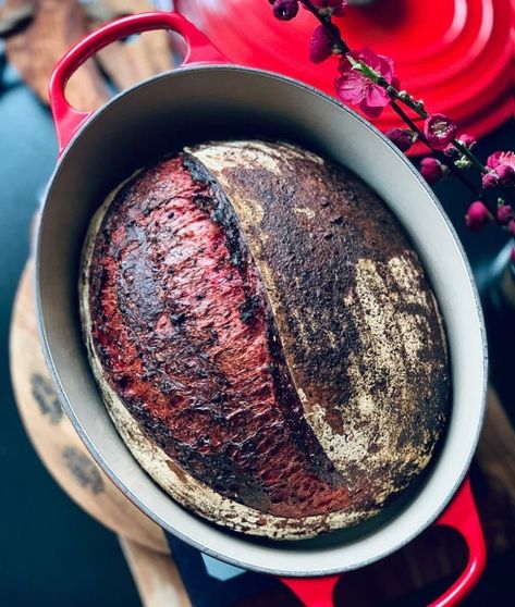 Beetroot and Flaxseed Loaf - Best Homemade Recipes Beetroot Sourdough Bread, Beetroot Bread, Baked Beetroot, Crispy Bread, Funky Fish, Healthy Bread, Loaf Recipes, Sourdough Recipes, Flaxseed