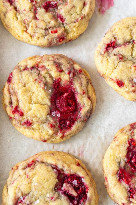 Vanilla Raspberry Cookies - NOMBEAH Coconut Raspberry Cookies, Rasberry Cookie Recipe, Black Raspberry Cookies, Almond Raspberry Cookies, Raspberry Almond Shortbread Cookies, Raspberry Almond Cookies, Raspberry Cookies Recipes, Giftable Treats, Raspberry Oatmeal Cookies