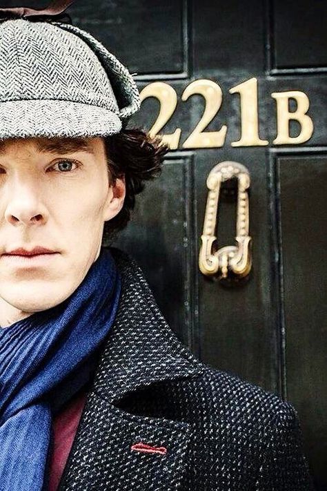 hey guys, I haven't been on here for ages!! what's been happening? joined any new fandoms? got a new pet? found another fictional character to crush on? Rupert Graves, Benedict Sherlock, Mrs Hudson, Sherlock Holmes Bbc, Fritz Lang, Sherlock 3, Sherlock Fandom, Benedict Cumberbatch Sherlock, Teddy Boys