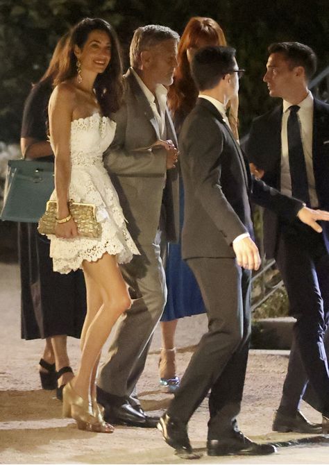 Amal Clooney Wedding Dress, Amal Clooney Wedding, Amal Alamuddin Style, Ride With Friends, Milan Outfits, Amal Alamuddin, Woven Clutch, Romantic Date Night, White Strapless Dress