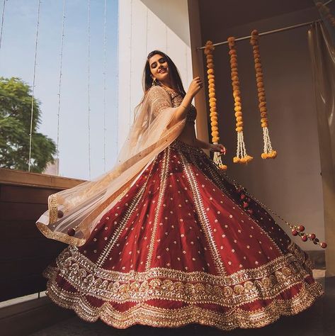 Beautiful Zardosi Lehenga Deisgns Not To Be Missed By Bride, That They Would Love To Opt For Wedding Zardosi Lehenga, Lehnga Photoshoot Poses, Lehenga Ideas, Sari India, Maroon Lehenga, Bridal Lehenga Designs, Wedding Lehenga Designs, Lehenga Designs Simple, Indian Bride Outfits