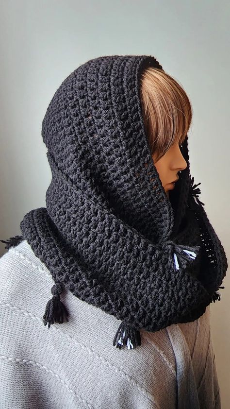 Hooded Cowl Crochet Pattern Free Snood, Wednesday Snood, Snood Crochet Pattern Free, Crochet Snood Free Pattern, Infinity Scarf Crochet Free Pattern, Kindness Crochet, Artistic Clothes, Crochet Infinity Scarf Free Pattern, Snood Pattern