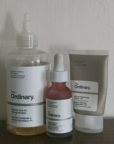 ★ The ordinary glycolic acid helps in reducing bumps on face and reduces hyperpigmentation. ★ The ordinary AHA - BHA peeling solutions helps in overall acne , blackheads , whiteheads . ★ The ordinary HA moisturizer is basically targeted towards providing hydration. Skincare For Blackheads, Bumps On Face, The Ordinary Glycolic Acid, Nails Care, The Ordinary Skincare, Reduce Hyperpigmentation, Aha Bha, Glycolic Acid, Body Skin