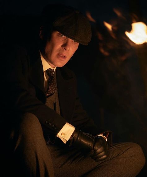 THOMAS SHELBY Bobby Sands, Steven Knight, Peaky Blinders Characters, Peaky Blinders Wallpaper, Peaky Blinders Tommy Shelby, Peaky Blinders Quotes, Cillian Murphy Peaky Blinders, Fb Profile, Thomas Shelby