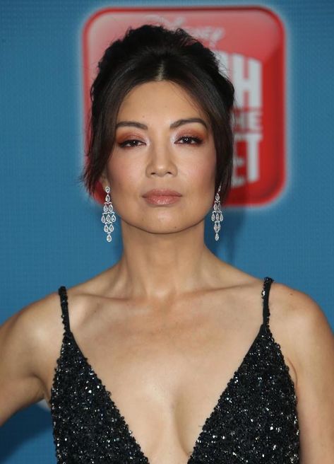 Vampire House, Melinda May, Ming Na Wen, Famous Women, Attractive People, Face Claims, Body Goals, League Of Legends, Actors & Actresses