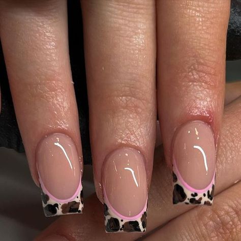 𝐆𝐈𝐀𝐍𝐆’𝐒 𝐍𝐀𝐈𝐋𝐒 on Instagram: "Cheetah 🐆🌸✨ #acrylicrefill #nail #nailrefill #cheetah #leopardprint #nailaddict #pink #leopardnails #nailartist #nailinspiration #nailtechlife #nailoftheday #holidaynails #summervibes" Cute Girly Nails, Rockabilly Nails, Nessa Nails, Nails Tech, Cheetah Print Nails, Beach Nail, S Nails, Cheetah Nails, Leopard Print Nails