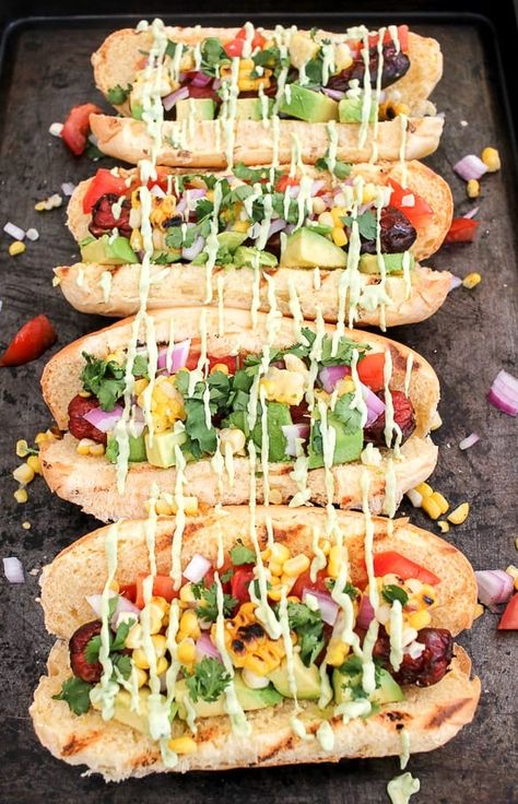 Tex Mex Hot Dogs - A Turtle's Life for Me Charcoal Starter, Charcoal Chimney, Grilling Hot Dogs, Gourmet Hot Dogs, Hot Dogs Recipes, Hot Dog Toppings, Hot Dog Bar, Burger Dogs, Charcoal Grills