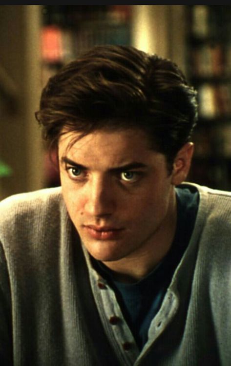 Brendan Fraser in With honors 1994***Lili With Honors Movie, Brendan Fraser Aesthetic, With Honors, Branden Fraser, Young Brendan Fraser, Brendan Fraser 90s, Brendan Fraser Now, Brandon Fraser, Brendan Fraser The Mummy