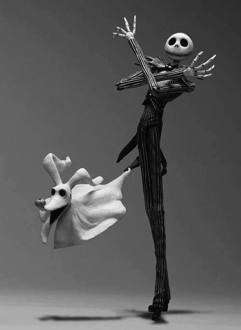 Dark art: Jack & Zero Jack Skellington Dog, Zero Nightmare Before Christmas, Halloween Curtains, Nightmare Before Christmas Drawings, Nightmare Before Christmas Tattoo, Jack The Pumpkin King, Bottle Lamps, Nightmare Before Christmas Decorations, Kingdom Hearts Ii