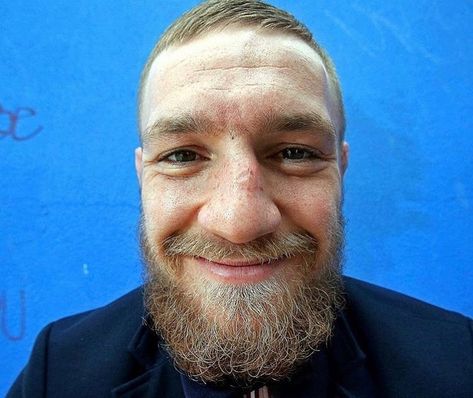 FAN about McGregor on Instagram: “😄📸🔥 @thenotoriousmma 🦁” Conor Mcgregor Funny, Mayweather Vs Mcgregor, Ufc Poster, Conor Mcgregor, Motivational Pictures, Blank Paper, Hilarious Memes, Color Paper, Brazilian Jiu Jitsu