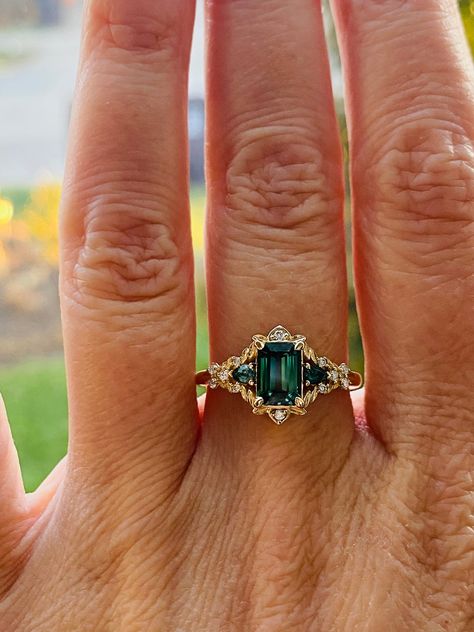 Diamond And Gold Engagement Rings, Emerald Engagement Ring Antique, Lotr Engagement Party, Gold And Emerald Ring Engagement, Gold Wedding Stack Ring, Golden Engagement Rings, Vintage Wedding Rings 1920s Antique, Gold And Emerald Wedding Ring, Lotr Engagement Ring