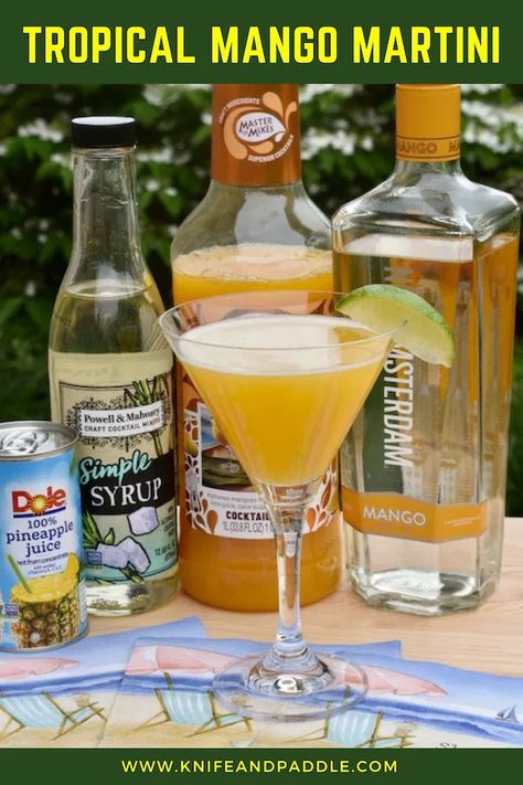 Mango Martini Recipe, Summer Martinis, Apple Cider Martini, Coconut Martini, Cider Martini, Mango Martini, Watermelon Martini, Mango Vodka, Glass Cocktail Shaker