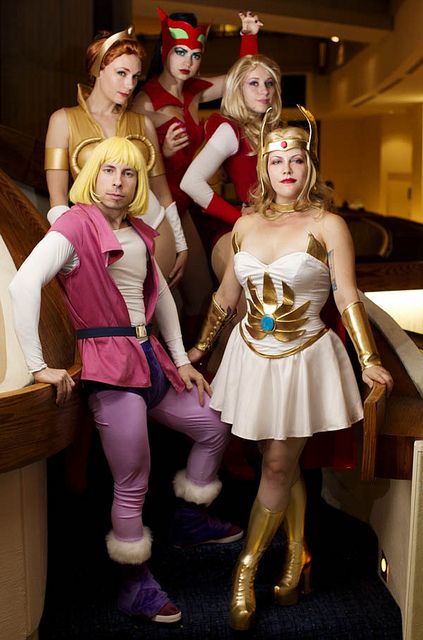 Duo Cosplay, She Ra Costume, Leia Cosplay, 80s Halloween Costumes, Fashion Cosplay, Prince Adam, Cosplay Fashion, Bionic Woman, Awesome Cosplay