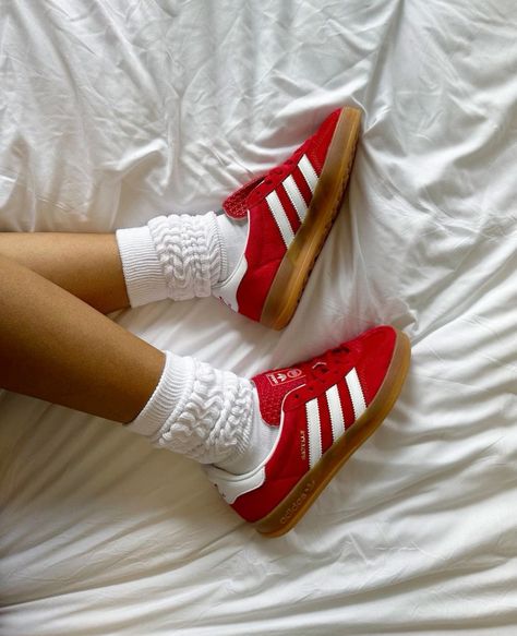 Red Adidas Outfit, Red Adidas Shoes, Adidas Gazelle Outfit, Gymnastics Shoes, Samba Shoes, Adidas Shoes Women, Adidas Spezial, Adidas Outfit, Aesthetic Shoes