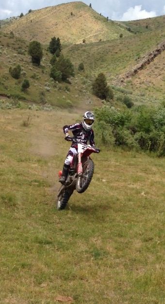 Dirt Bike Wheelie, Im Insane, Ktm 85, Motocross Love, Dirt Bike Racing, Cool Dirt Bikes, Image Moto, Motorcross Bike, Jacked Up Trucks