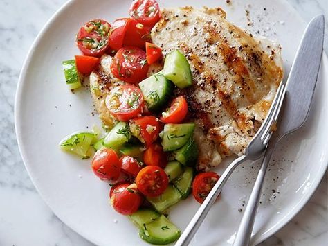 Get Grilled Chicken with Tomato-Cucumber Salad Recipe from Food Network Chicken Cucumber, Cucumber And Tomato Salad, Cucumber And Tomato, Tomato Cucumber, Cucumber Recipes Salad, Fast Healthy Meals, Tomato Salad, Kitchen Food, Cucumber Salad