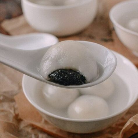 Tang Yuan Recipe, Sweet Rice Balls, Sesame Balls, Tang Yuan, Wok Of Life, Woks Of Life, The Woks Of Life, Sweet Dumplings, Sweet Rice