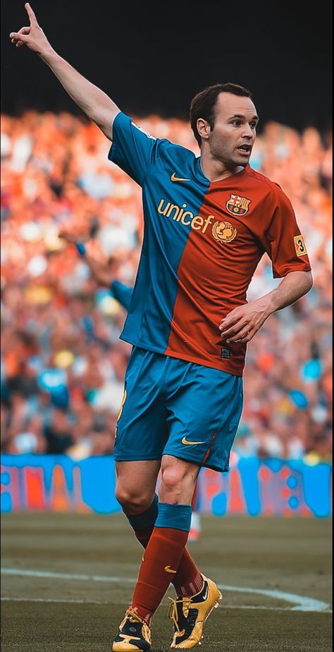 Iniesta Wallpapers, Iniesta Barca, Iniesta Barcelona, Kaka Brazil, Xavi Iniesta, Football Youtube, David Villa, Paolo Maldini, Football Players Images