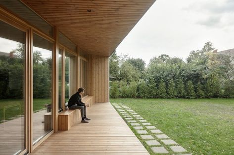 GAISS reinterprets traditional pitch roof typology with residential design in latvia Pitch Roof, Covered Walkway, Roof Construction, Roof Architecture, House Blend, Riga Latvia, House Architecture, Architecture Office, Roof Design