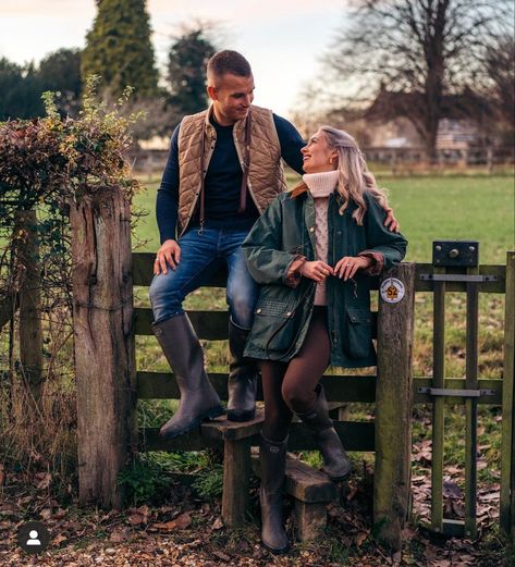 English Country Outfits Women, English Country Style Outfits, Walking Fits, Country Winter Outfits, Sloane Style, English Countryside Fashion, English Country Fashion, Countryside Outfit, Countryside Girl