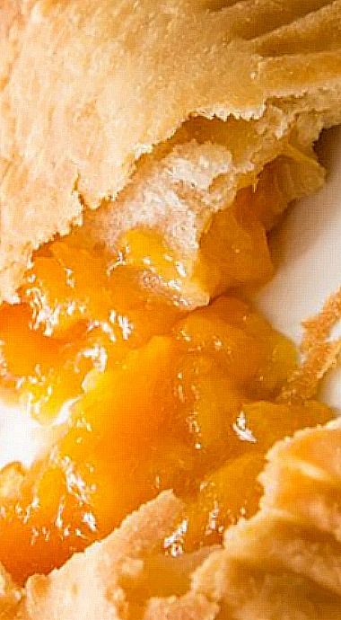 Fried Pies Recipe, Fruit Hand Pies, Fried Peach Pies, Fried Hand Pies, Peach Hand Pies, Peach Pies, Cooks Country Recipes, Peach Pie Recipes, Peach Dessert Recipes