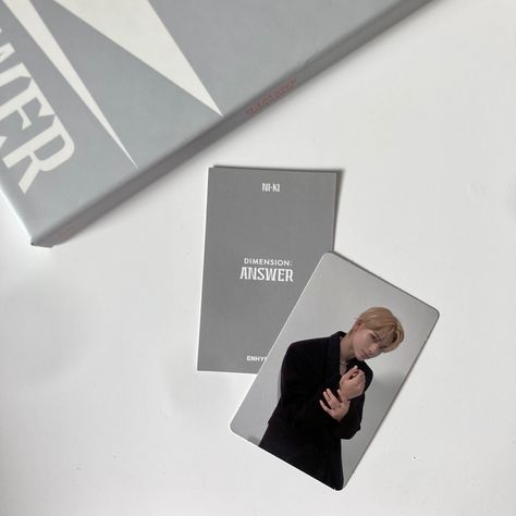 Photo Card Ideas Kpop, Enhypen Photocard Aesthetic, Kpop Photocards Aesthetic, Kpop Astethic, Photocards Aesthetic, Enhypen Photocard, Photocard Aesthetic, Definition Of Aesthetic, Photocards Kpop