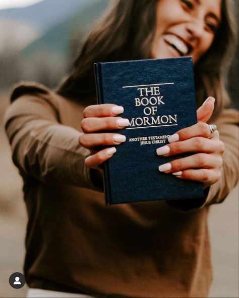 Book Of Mormon Photography, Lds Mission Photoshoot, Lds Mission Pictures Sister Missionaries, Lds Mission Pictures, Lds Missionary Pictures, Mission Photoshoot, Missionary Photoshoot, Sister Missionary Pictures, Mission Fits