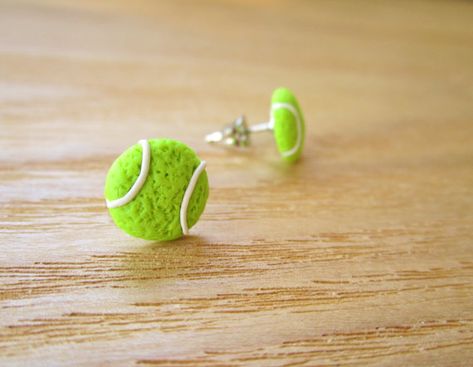 Crea Fimo, Tennis Jewelry, Sporty Girl, Fimo Jewelry, Clay Cane, Diy Earrings Polymer Clay, Astuces Diy, Polymer Earrings, Polymer Clay Diy