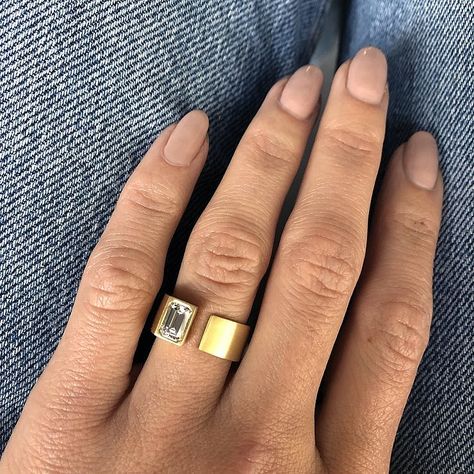 Original Rings Engagement, Engagement Rings Men, Mens Engagement Rings, Men Engagement Ring, Solitaire Diamond Ring, Cute Engagement Rings, Future Engagement Rings, Gold Jewelry Stores, Gold Rings Fashion