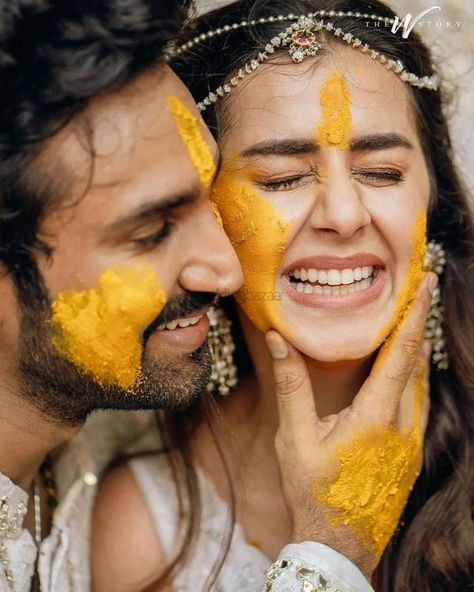 Learning Andhra's Reddy Wedding Rituals Step By Step! | WeddingBazaar Haldi Photography Ideas, Haldi Poses For Bride, Haldi Photoshoot, Bride Photos Poses, Bridal Photography Poses, Indian Wedding Couple Photography, Bride Photography Poses, Wedding Photoshoot Poses, Indian Wedding Photography Poses