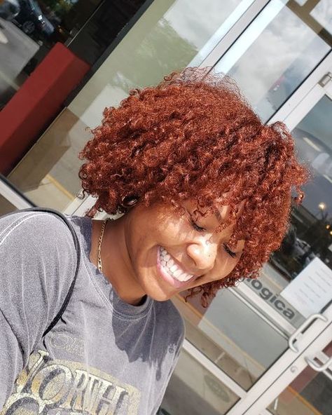 Villandriquez (Vee) on Instagram: "Cinnamon Spice and Everything Nice 🏺 Custom Single Process Color Created by Me 💕 Application and Cut by @purplepassion_studio @purpleprime 📍 @salonchristol #dmvstylist #dmvginger #auburnhair #gingerhairblackgirl #gingerhair #redhead #copperhaircolor #naturalhair #curlyhair #haircolorideas #haircolor #cinnamonhair" Cinnamon Hair Color, Cinnamon Brown Hair Color, Cinnamon Brown Hair, Single Process Color, Cinnamon Hair, Copper Hair Color, Copper Brown, 4c Hair, Cinnamon Spice