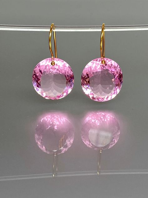 Gorgeous sparkly pink topaz drop earrings. The Faceted oval drops are flawless and reflect lights beautifully. The drops are attached to 14K SOLID GOLD  ear wires.  The ear wire ends are hand-stamped as proof of being 14K solid gold. In addition, extra work was done at the end of the ear wires to prevent any sort of pain or injury while inserting them through the ear lobes.  The earrings are minimalist, elegant, and have a lux look.  A truly gorgeous pair of earrings. **The 14K WHITE solid gold Pink Stone Earrings, Pink Topaz Earrings, Phoenix Jewelry, Ammolite Jewelry, Cobalt Blue Earrings, Native American Beaded Earrings, Topaz Jewelry, Witchy Jewelry, Spike Earrings