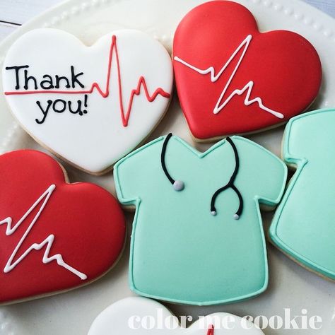 No photo description available. Medical Cookies, Nurse Cookies, Thank You Cookies, Sugar Cookie Designs, Creative Cookies, Cookie Inspiration, Valentine Cookies, Cookies Decorated, Snacks Für Party