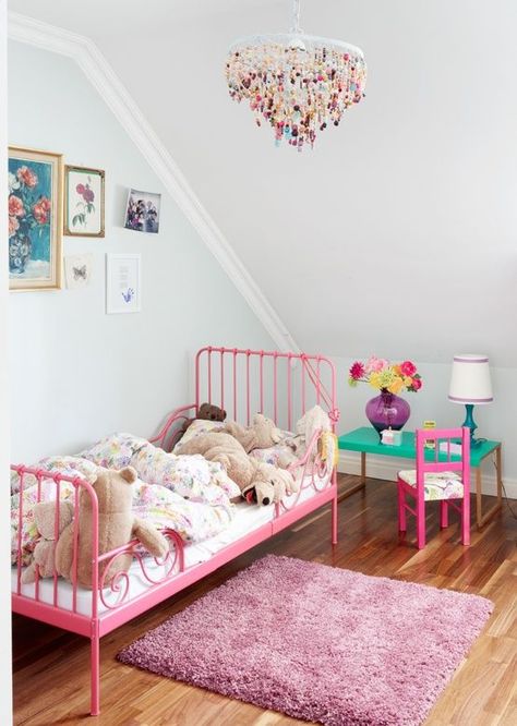 ikea minnen bed repainted pink! Must remember to paint ours when we get sick of black! Ikea Minnen Bed, Cama Ikea, Mommo Design, Pink Bed, Colorful Kids Room, Chic Room, Ikea Bed, Kids Room Inspiration, Girly Room