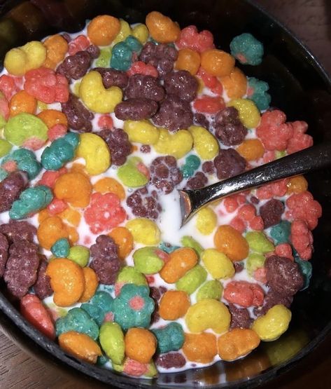 Cereal Bowl Aesthetic, Purple Ketchup, Cereal Photography, 2000s Kids Nostalgia, Cereal Aesthetic, 2000s Food, Cookie Cereal, Cereal With Milk, Nostalgia Food