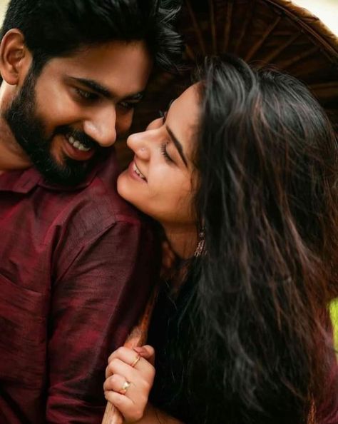 Pre Wedding Photoshoot Props, Kerala Wedding Photography, Indian Wedding Photography Couples, Romantic Couple Images, Wedding Photoshoot Props, Indian Wedding Couple Photography, Pre Wedding Photoshoot Outdoor, Romantic Photoshoot, Wedding Photoshoot Poses