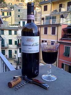 Sangiovese Wine, Tuscany Wine, Brunello Di Montalcino, Wine Vineyards, Italy Wine, A Bottle Of Wine, Wine Wednesday, Montepulciano, Wine Art