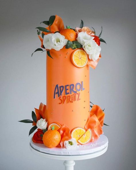 Aperol Spritz Cake Design, Aperol Spritz Cake, Aperol Torte, Aperol Cake, Sprite Cake, 30th Birthday Cake For Women, Orange Cakes, Fish Cake Birthday, Cocktail Cake