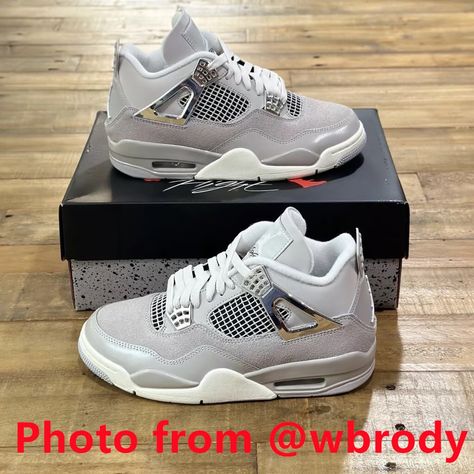 Women’s Size 9.5 Brand New Never Worn With Box All Jordan 4 Colors, Cute Jordans 4s, Jordan 4 Frozen Moments, Jordans For Women, Jordan 4 Women, Jordan Shoes Women, Best Jordan Shoes, Jordan 4 Shoes, Frozen Moments